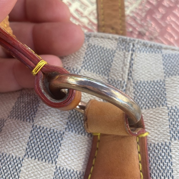 Louis Vitton large bag - Picture 11 of 17